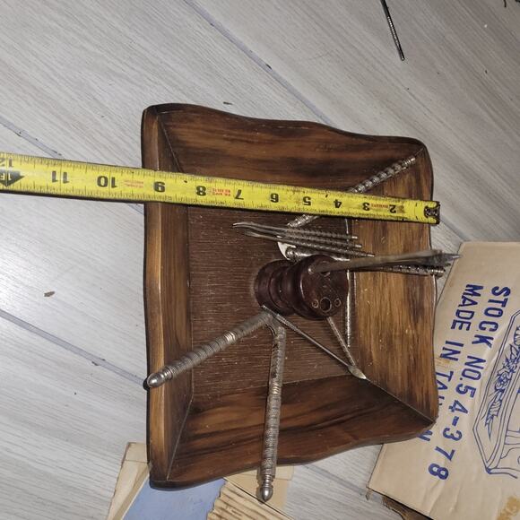 Vtg Hand Painted Wood Nut Bowl Shell Cracking Tools Holiday Design Christmas - Picture 5 of 10